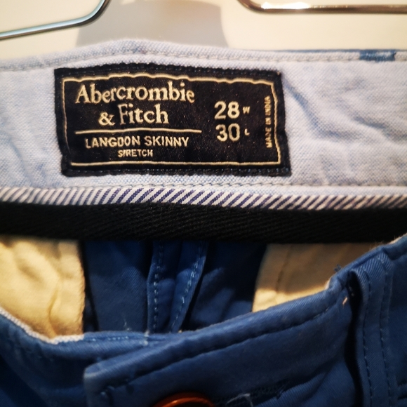 Abercrombie and Fitch chino - Picture 2 of 7